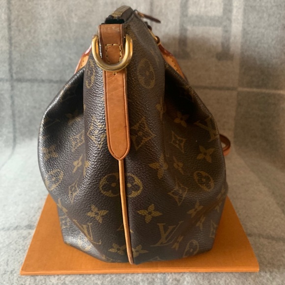 Louis Vuitton Turenne MM - Picture 3 of 11